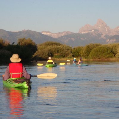 2_Float-Series_kayaking